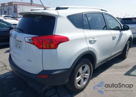 2014 Toyota Rav4 Xle z USA, uszkodzony, nr VIN JTMWFREV1EJ020888